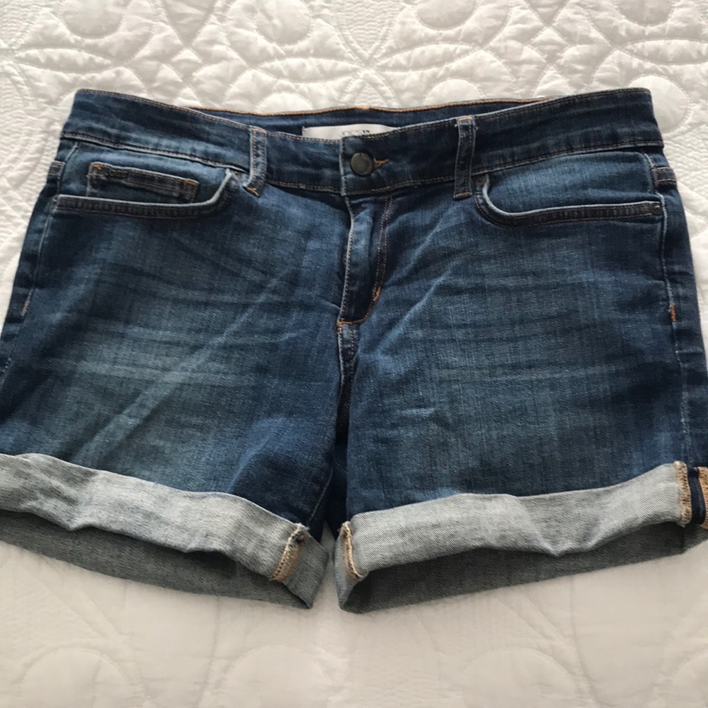 Women’s Joe’s Jeans tolled short size 28